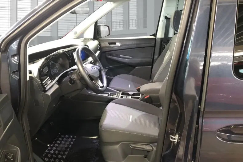 Ford Tourneo din 2024 cu 13.138 km - oferta FOR118841 - foto 10