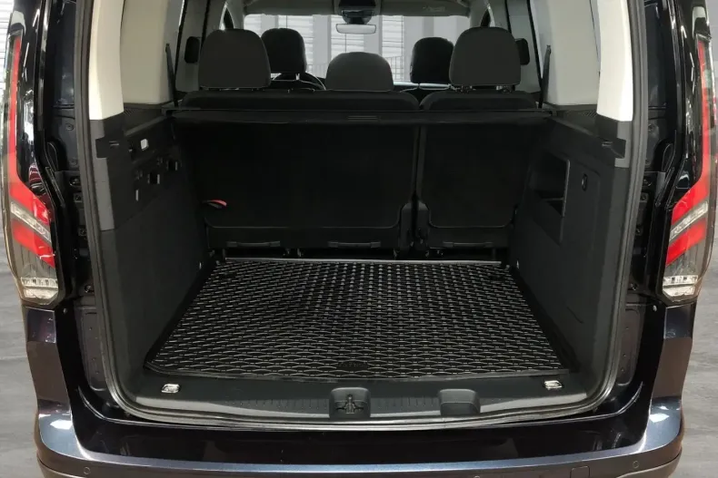 Ford Tourneo din 2024 cu 13.138 km - oferta FOR118841 - foto 11