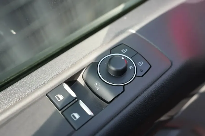 Ford Tourneo Custom din 2024 cu 26.283 km - oferta FOR118842 - foto 12