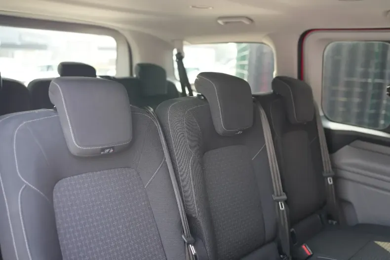 Ford Tourneo Custom din 2024 cu 26.283 km - oferta FOR118842 - foto 29