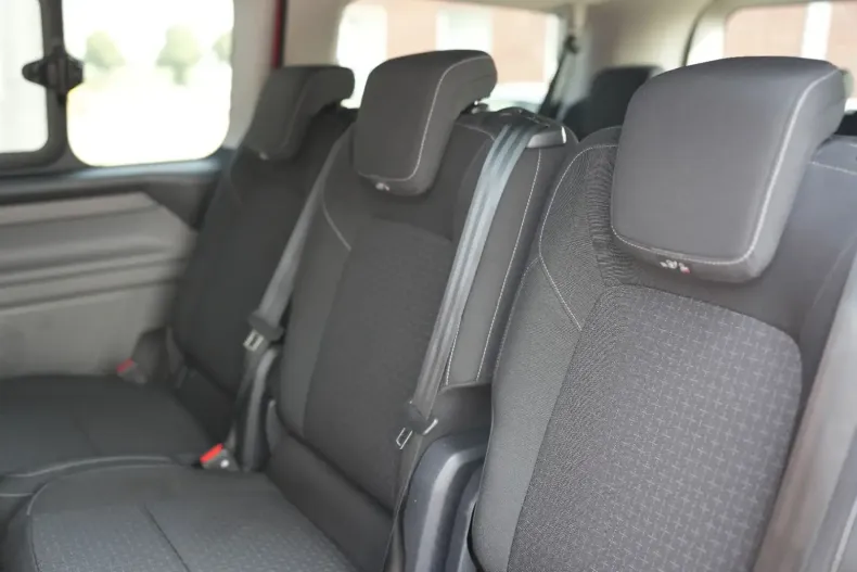 Ford Tourneo Custom din 2024 cu 26.283 km - oferta FOR118842 - foto 39