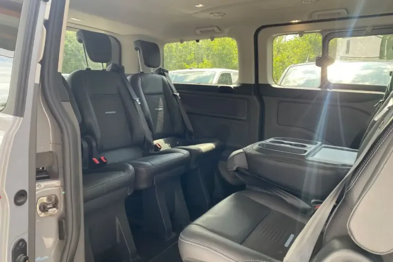 Ford Tourneo Custom din 2023 cu 95.419 km - oferta FOR118845 - foto 14