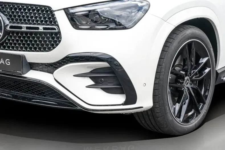 Mercedes-Benz GLE 580 din 2024 cu 11.400 km - oferta MER118848 - foto 3