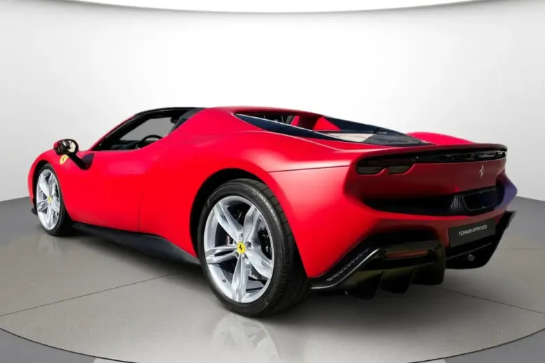 Ferrari 296 GTS din 2024 cu 15.700 km - oferta FER118866 - foto 5