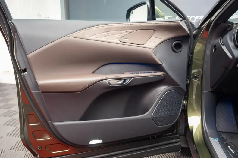 Lexus RX 450 din 2025 cu 8 km - oferta LEX118875 - foto 32