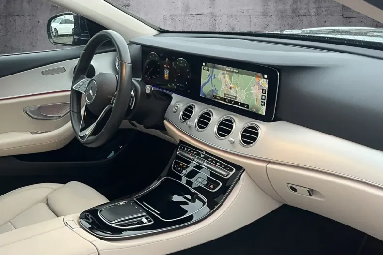 Mercedes-Benz E 300 din 2023 cu 15.550 km - oferta MER118885 - foto 12