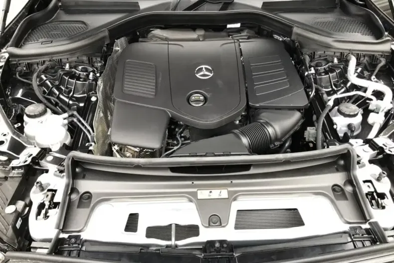 Mercedes-Benz GLC 200 din 2025 cu 14.927 km - oferta MER118888 - foto 4