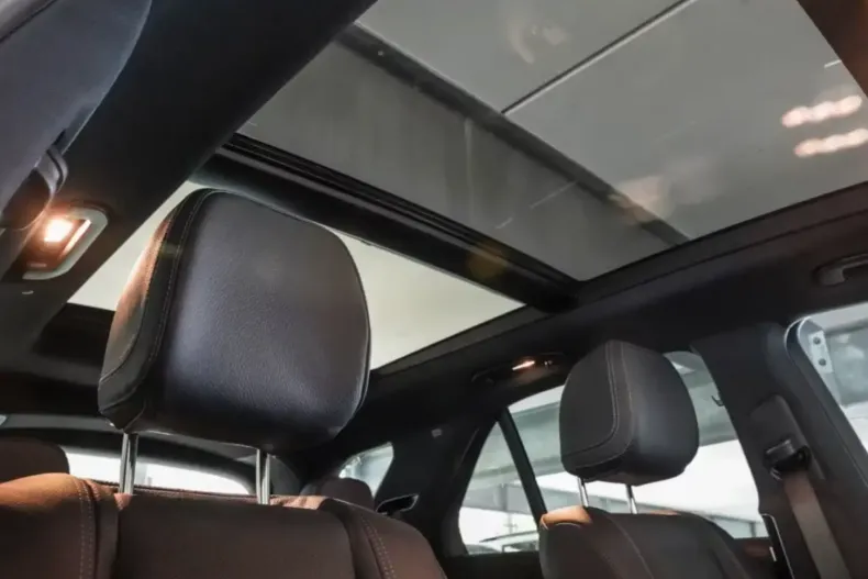 Mercedes-Benz GLE 450 din 2025 cu 9.500 km - oferta MER118895 - foto 9