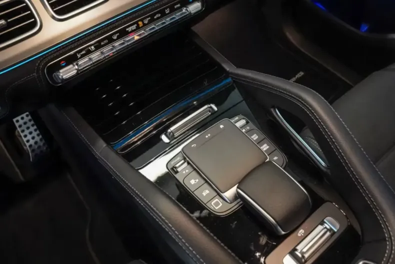 Mercedes-Benz GLE 450 din 2025 cu 9.500 km - oferta MER118895 - foto 14