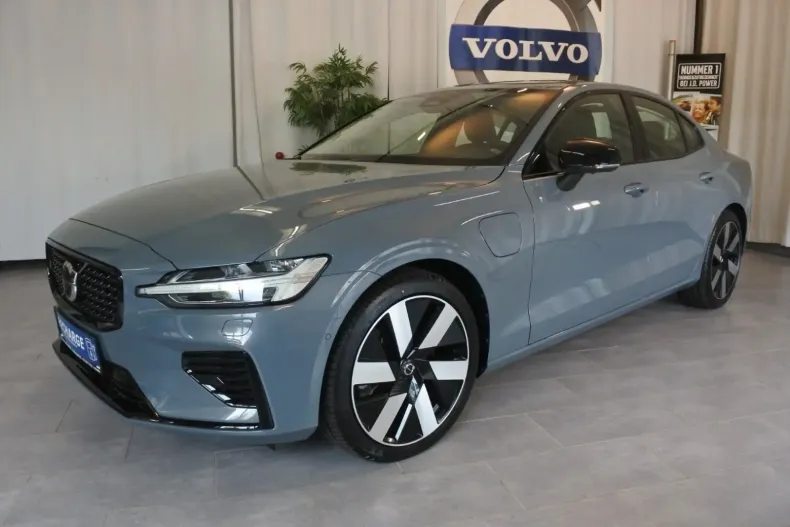 Volvo S60 din 2024 cu 11.900 km - oferta VOL118902 - foto 2
