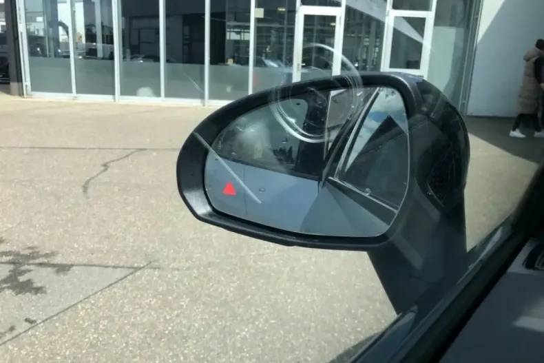 Mercedes-Benz GLC 200 din 2024 cu 16.994 km - oferta MER118909 - foto 16