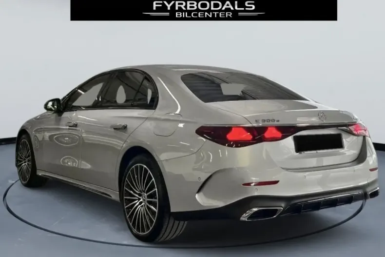 Mercedes-Benz E 300 din 2023 cu 34.500 km - oferta MER118912 - foto 4