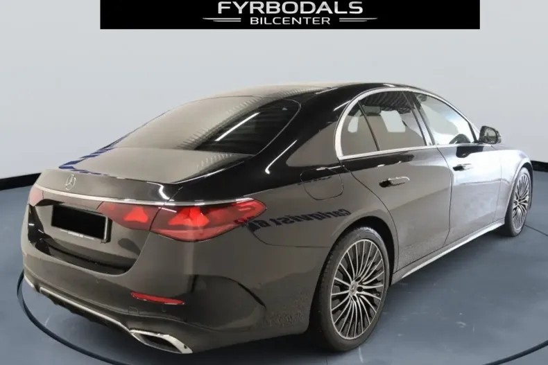 Mercedes-Benz E 220 din 2023 cu 7.400 km - oferta MER118914 - foto 2