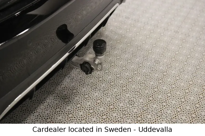 Mercedes-Benz E 220 din 2023 cu 7.400 km - oferta MER118914 - foto 5