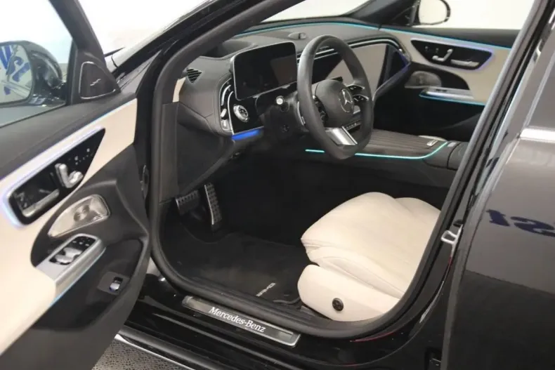 Mercedes-Benz E 220 din 2023 cu 7.400 km - oferta MER118914 - foto 8