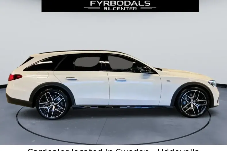 Mercedes-Benz E 300 din 2024 cu 8.500 km - oferta MER118915 - foto 3