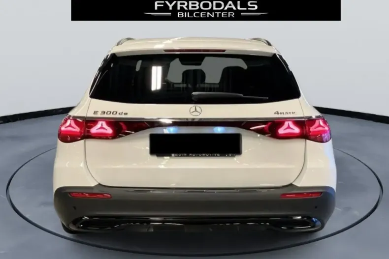 Mercedes-Benz E 300 din 2024 cu 8.500 km - oferta MER118915 - foto 7