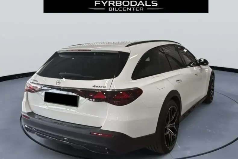 Mercedes-Benz E 300 din 2024 cu 8.500 km - oferta MER118915 - foto 8