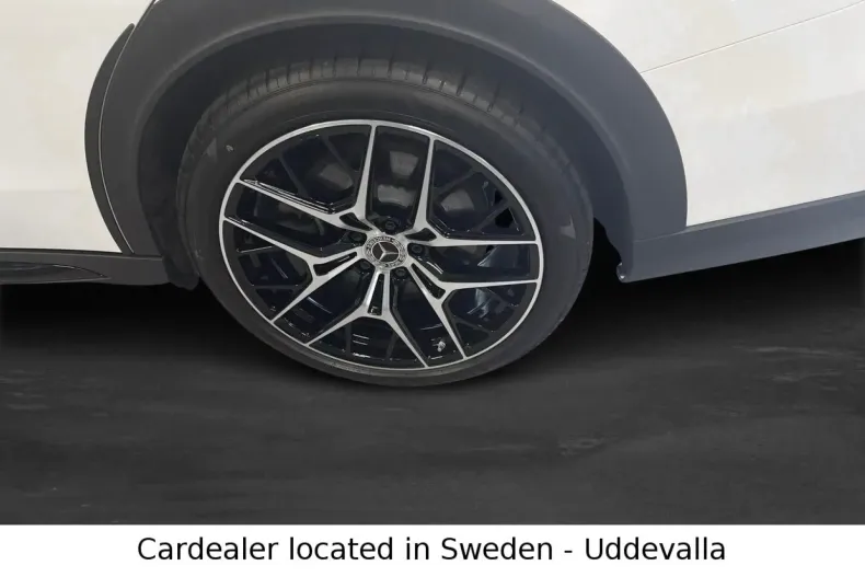 Mercedes-Benz E 300 din 2024 cu 8.500 km - oferta MER118915 - foto 11