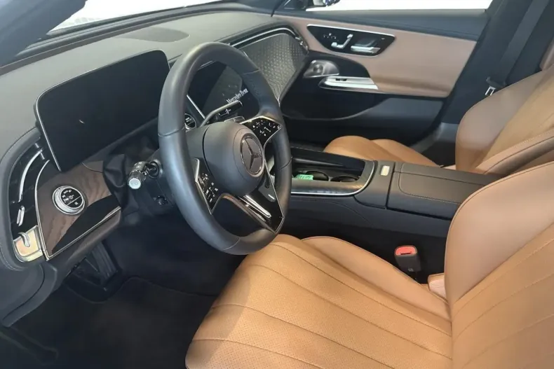 Mercedes-Benz E 300 din 2024 cu 8.500 km - oferta MER118915 - foto 15