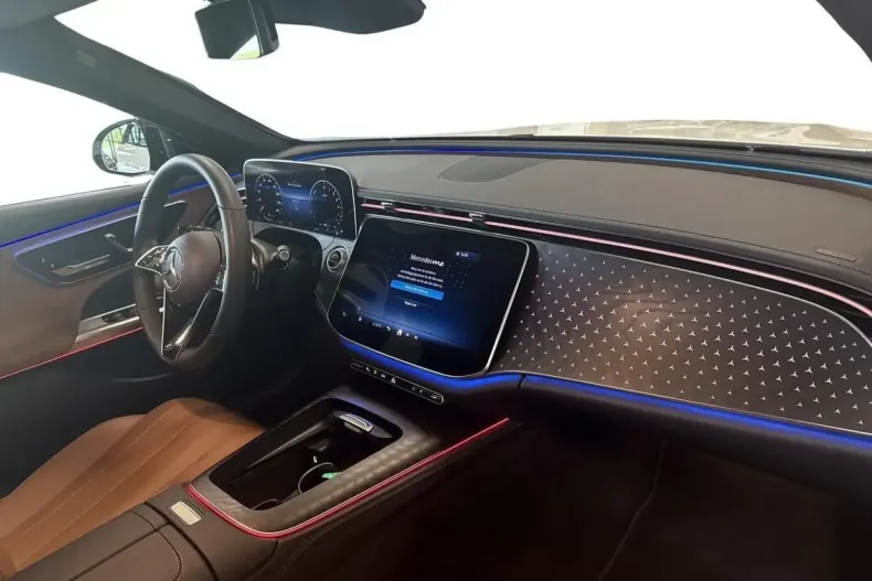 Mercedes-Benz E 300 din 2024 cu 8.500 km - oferta MER118915 - foto 17