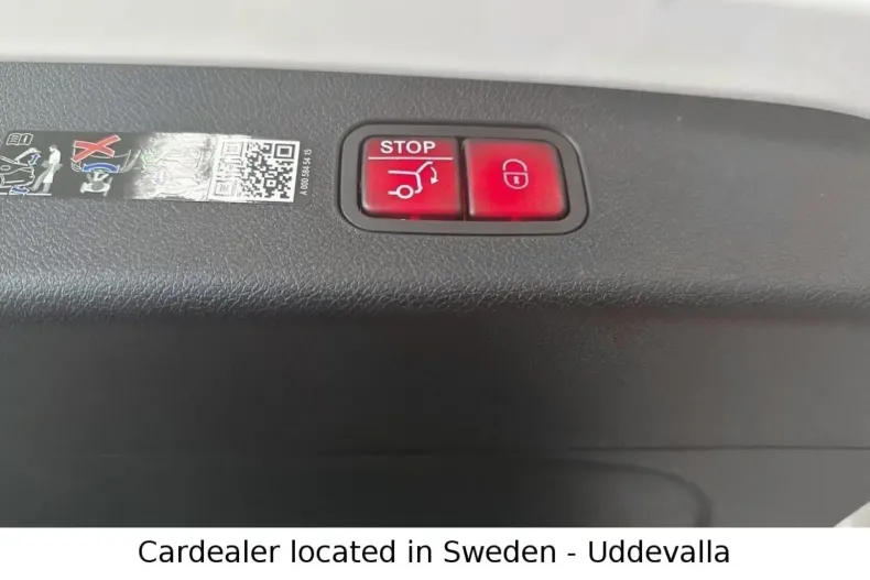 Mercedes-Benz E 300 din 2024 cu 8.500 km - oferta MER118915 - foto 25