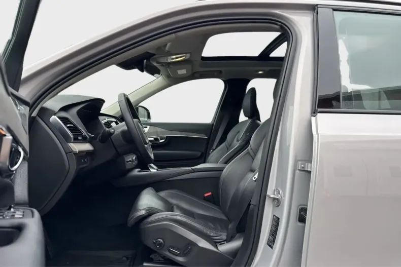 Volvo XC90 din 2023 cu 38.800 km - oferta VOL118935 - foto 19