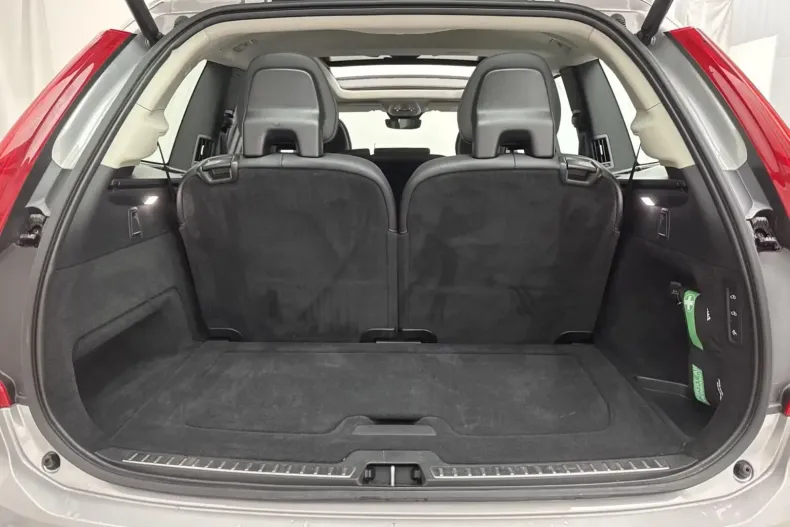 Volvo XC90 din 2023 cu 38.800 km - oferta VOL118935 - foto 30