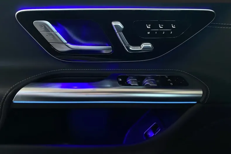 Mercedes-Benz SL 43 AMG din 2023 cu 11.460 km - oferta MER118947 - foto 13