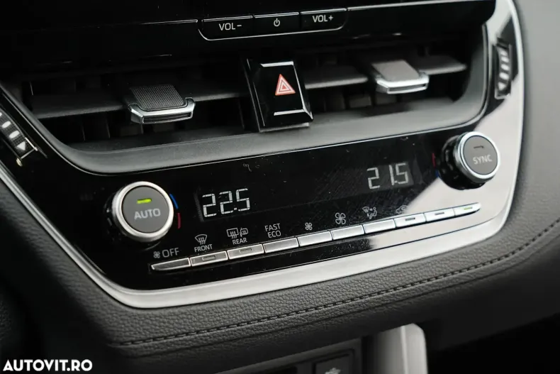 Toyota Corolla Cross din 2025 cu 15.000 km - oferta TOY118950 - foto 14