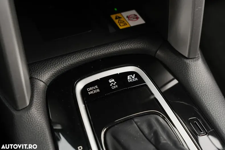 Toyota Corolla Cross din 2025 cu 15.000 km - oferta TOY118950 - foto 19