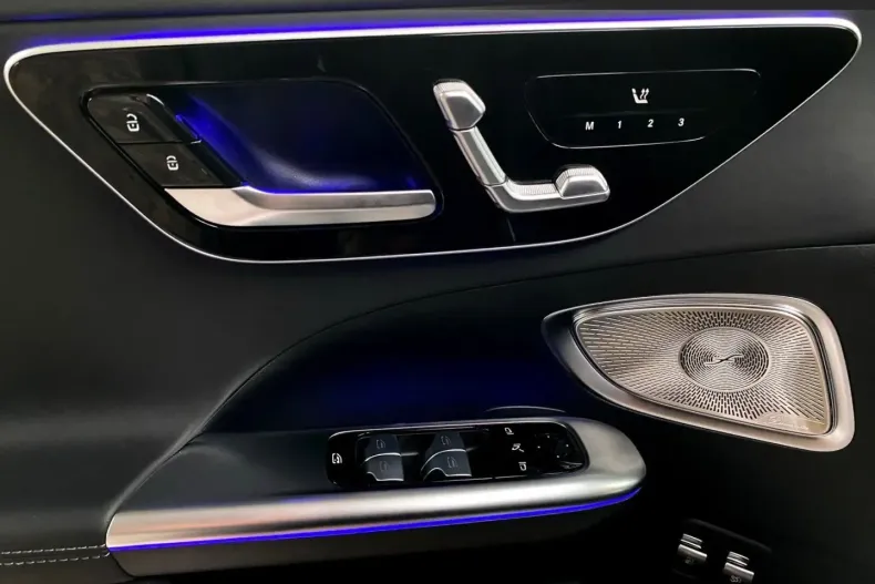 Mercedes-Benz C 63 AMG din 2023 cu 3.160 km - oferta MER118965 - foto 14