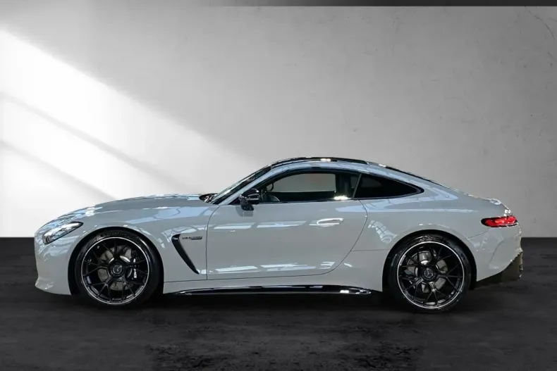 Mercedes-Benz AMG GT din 2024 cu 9.678 km - oferta MER118968 - foto 2