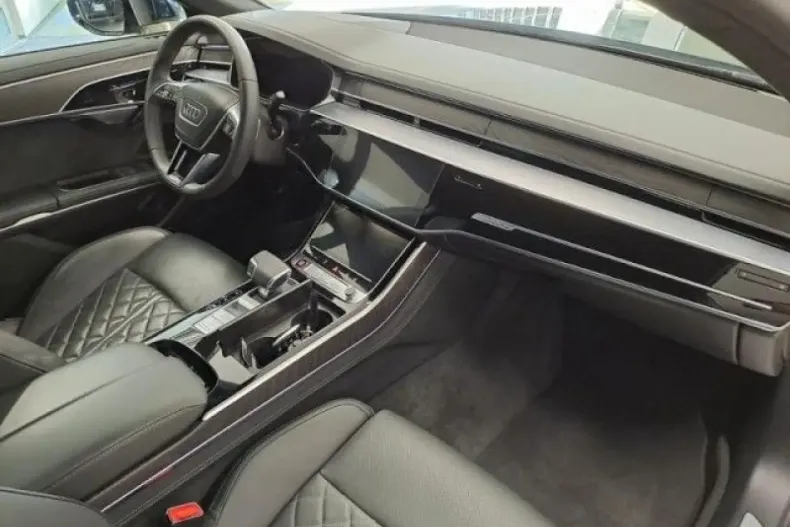 Audi S8 din 2024 cu 18.833 km - oferta AUD118979 - foto 5