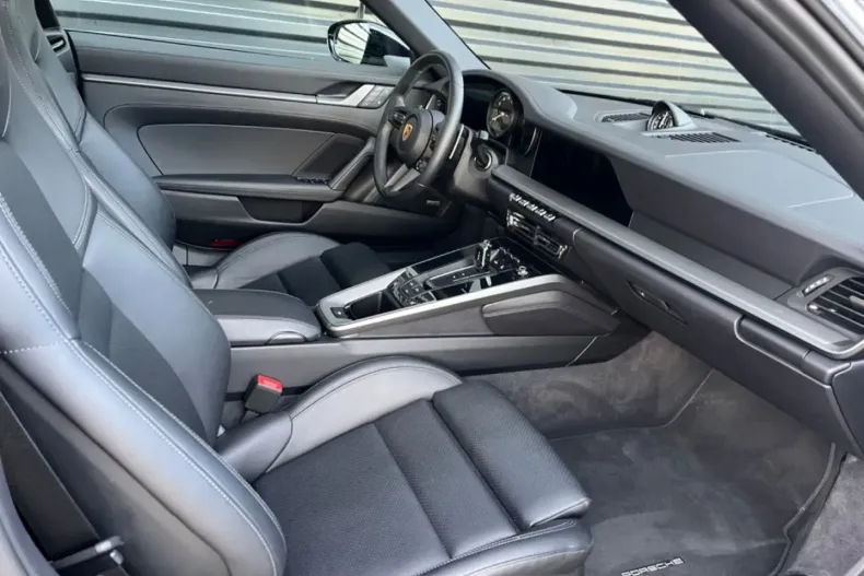 Porsche 992 din 2024 cu 18.700 km - oferta POR118982 - foto 23