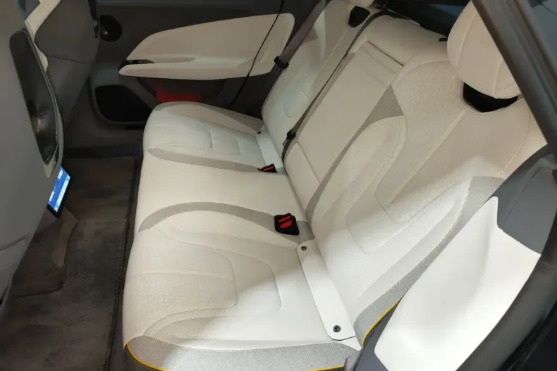 Lotus Emeya din 2024 cu 4.000 km - oferta LOT118984 - foto 7