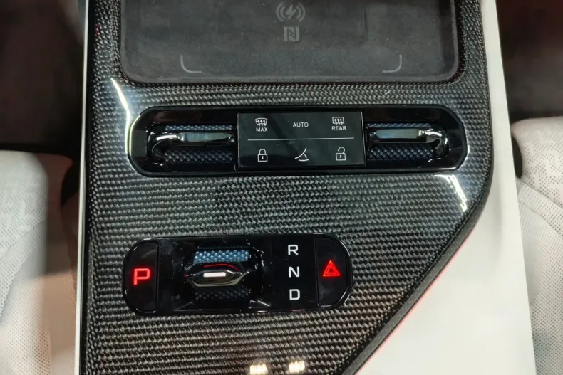 Lotus Emeya din 2024 cu 4.000 km - oferta LOT118984 - foto 12