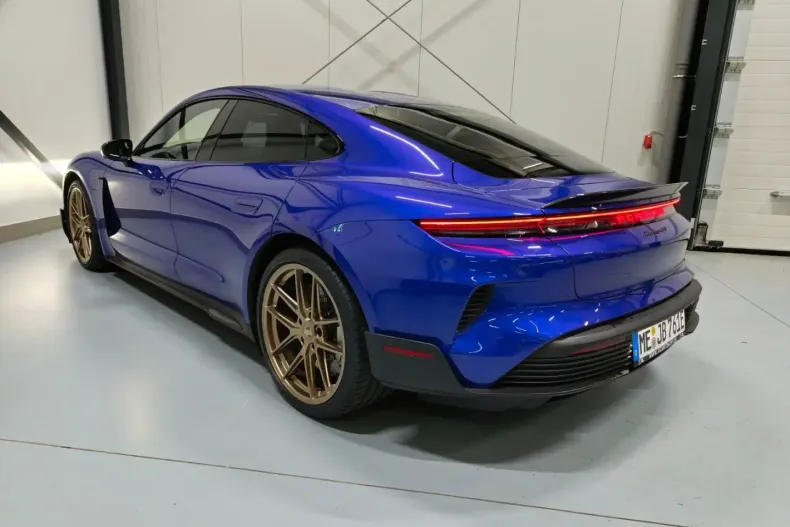 Porsche Taycan din 2024 cu 9.950 km - oferta POR118986 - foto 16