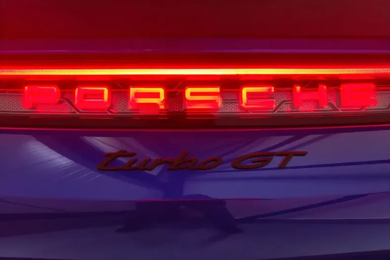 Porsche Taycan din 2024 cu 9.950 km - oferta POR118986 - foto 20