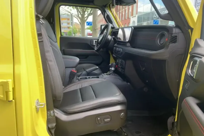 Jeep Wrangler din 2024 cu 10 km - oferta JEE118996 - foto 2