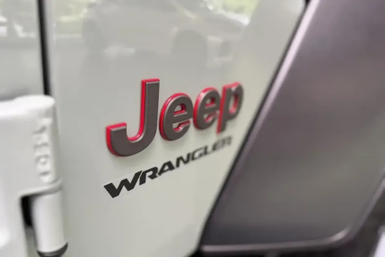 Jeep Wrangler din 2024 cu 2.600 km - oferta JEE118998 - foto 18