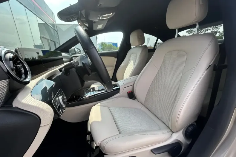 Mercedes-Benz CLA 180 din 2020 cu 66.011 km - oferta MER118999 - foto 13