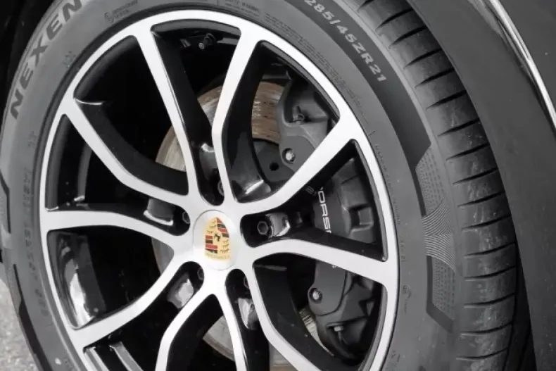 Porsche Cayenne din 2024 cu 11.900 km - oferta POR119001 - foto 8