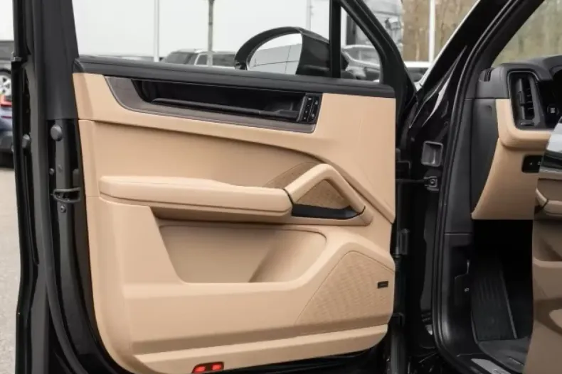 Porsche Cayenne din 2024 cu 11.900 km - oferta POR119001 - foto 11