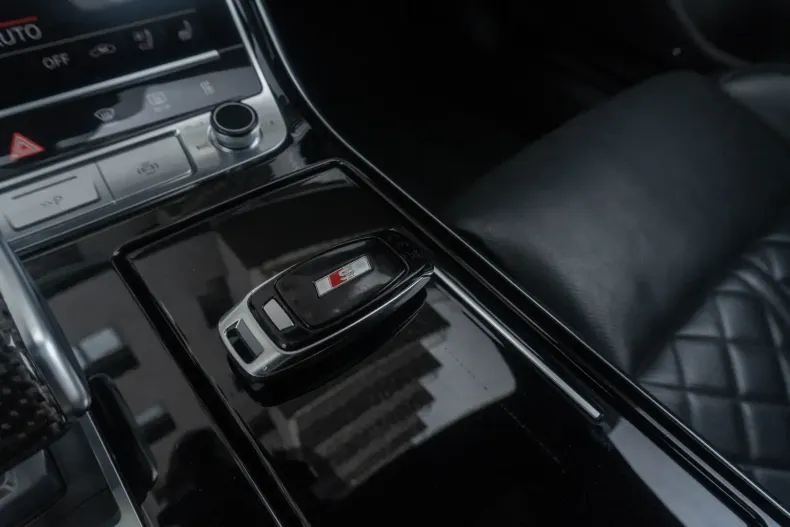 Audi S8 din 2020 cu 87.900 km - oferta AUD119003 - foto 33