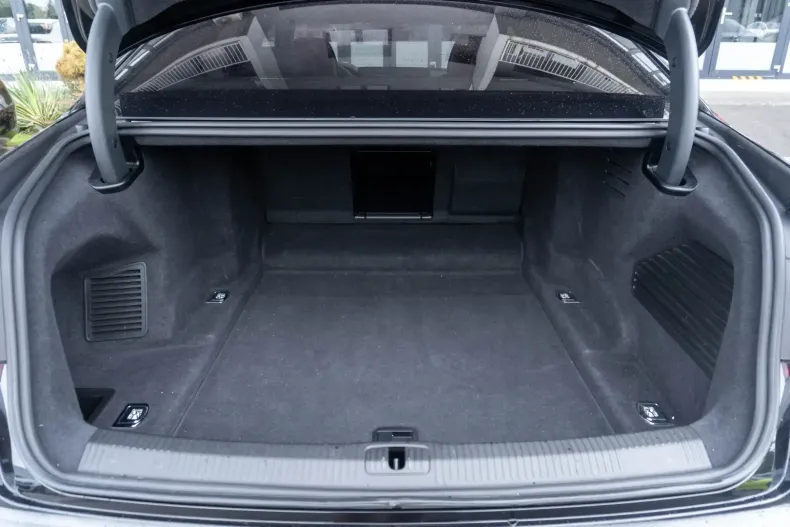 Audi S8 din 2020 cu 87.900 km - oferta AUD119003 - foto 38