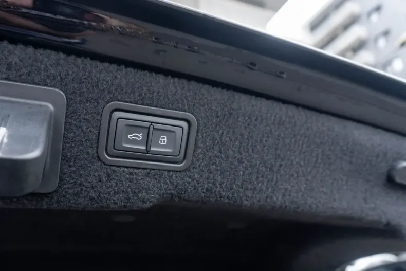 Audi S8 din 2020 cu 87.900 km - oferta AUD119003 - foto 39