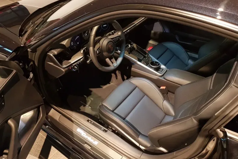 Porsche 911 din 2024 cu 1.200 km - oferta POR119007 - foto 6