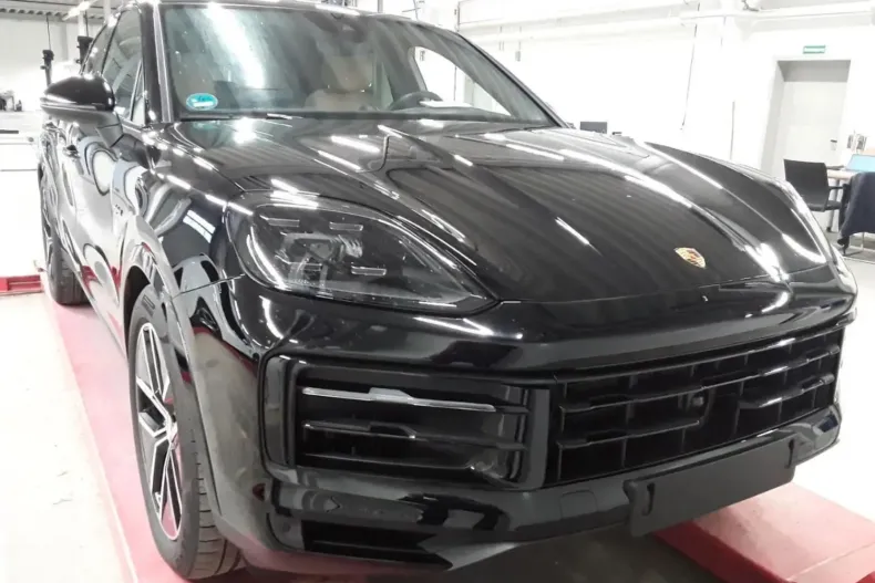 Porsche Cayenne din 2023 cu 19.800 km - oferta POR119011 - foto 2