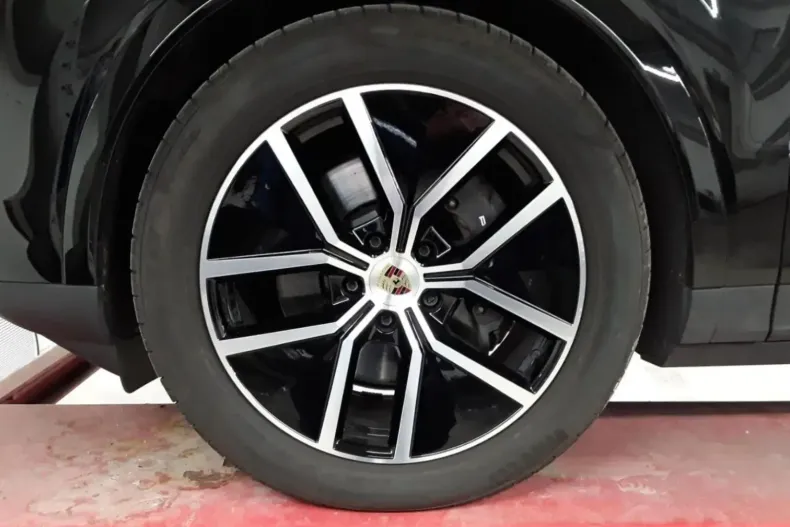 Porsche Cayenne din 2023 cu 19.800 km - oferta POR119011 - foto 8